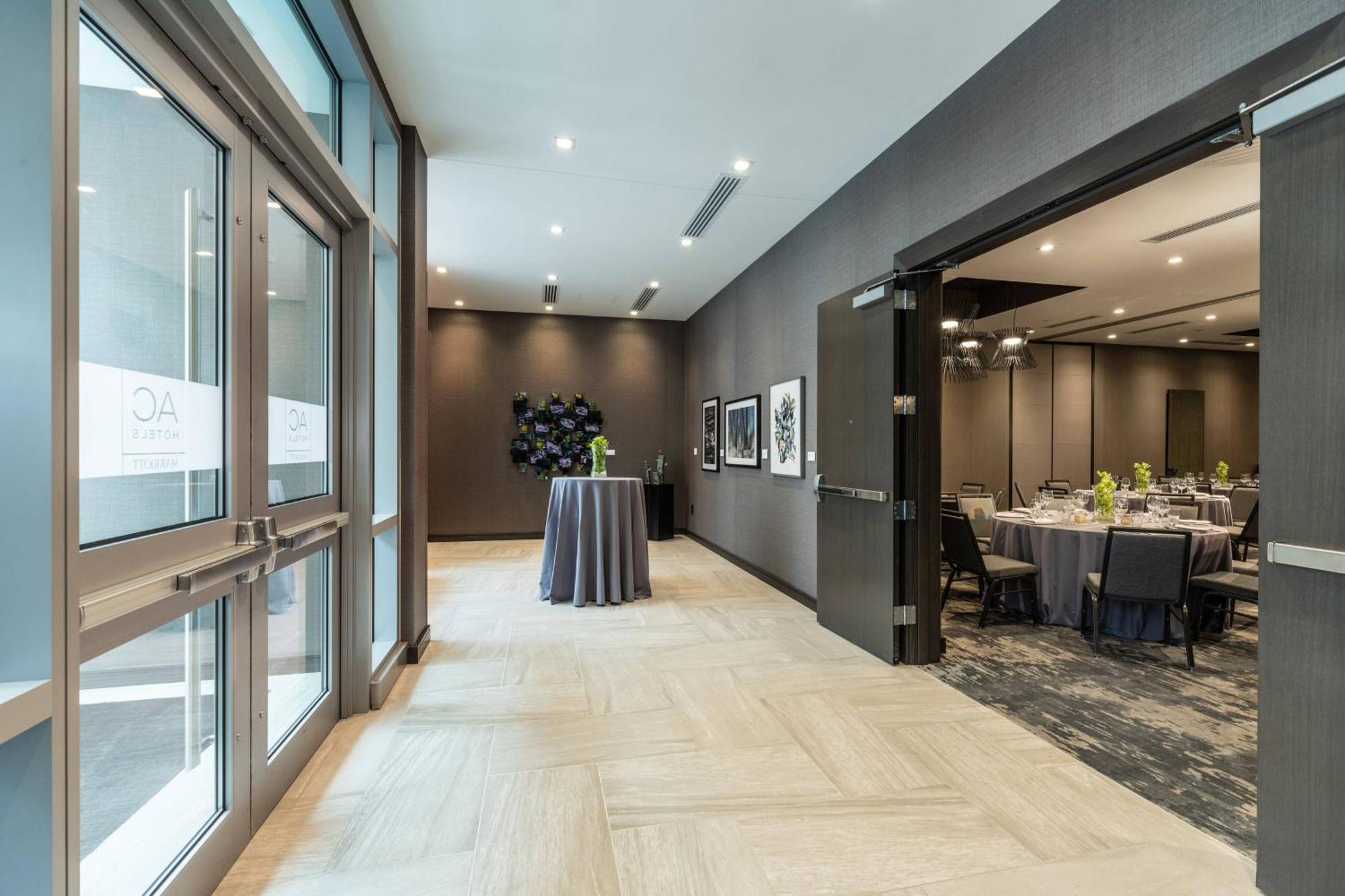 Ac Hotel By Marriott Boston Cleveland Circle Esterno foto