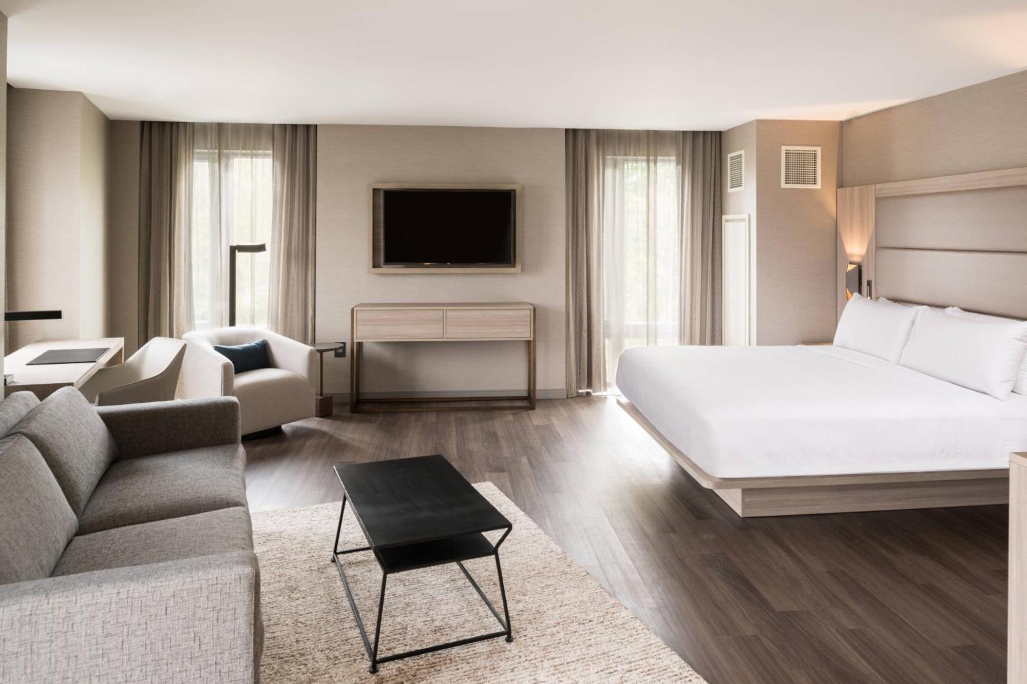 Ac Hotel By Marriott Boston Cleveland Circle Esterno foto